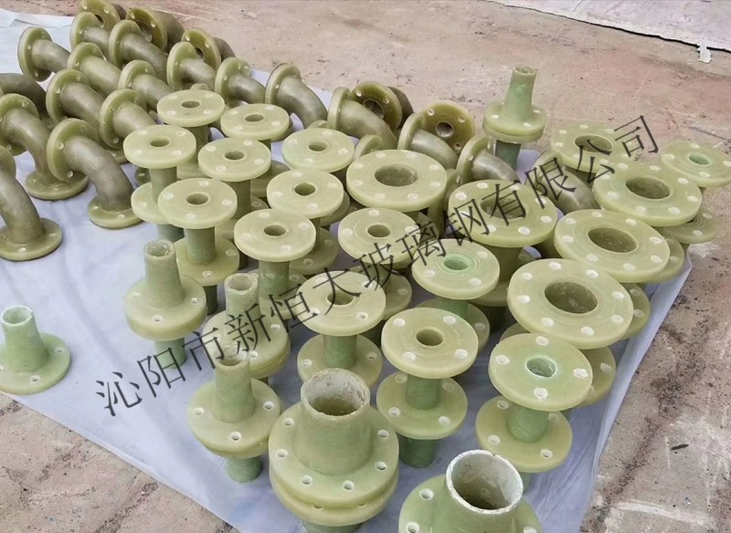 法兰弯头阀门